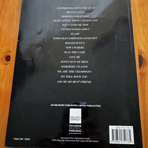Queen Greatest Hits piano vocal guitar songbook like new