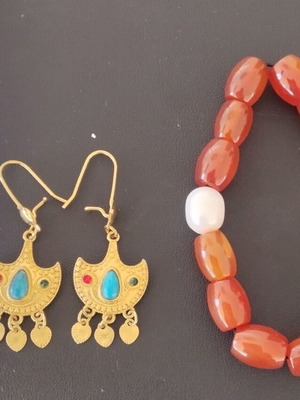 Boho jewelry set like new, ethnic earrings and bracelet