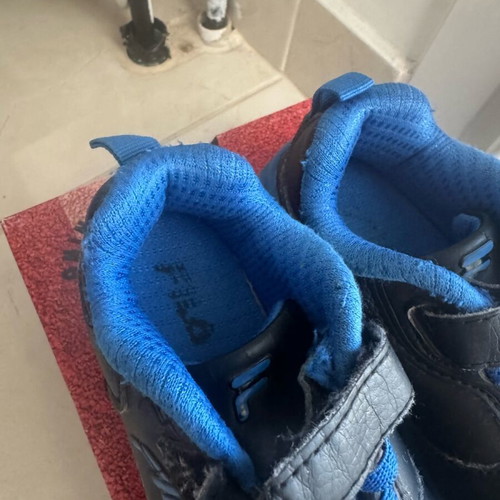 Fila children's sport shoes used, size 26, black and blue