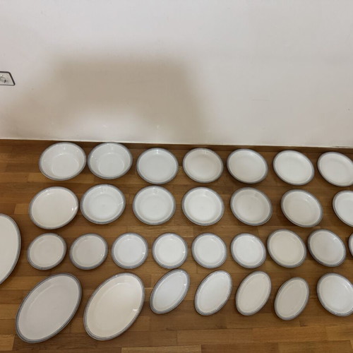 Candia vintage porcelain dinnerware set used, 32 pieces