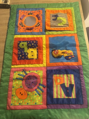 Activity mat used, 70x102 cm