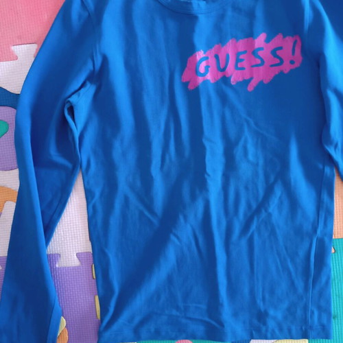Guess medium t shirt like new, blue and pink