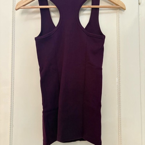 Stradivarius magenta sports t-shirt like new, size S