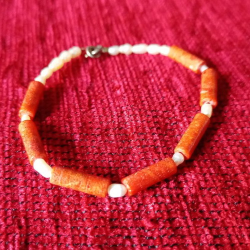 Coral and pearl bracelet used