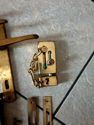 Door accessories used, pack