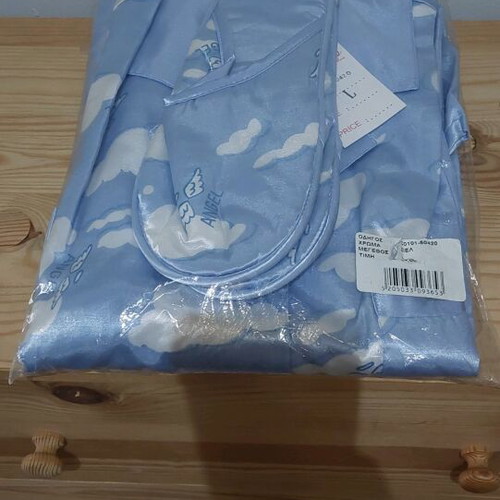 Satin pajamas new L with slippers Capriccio