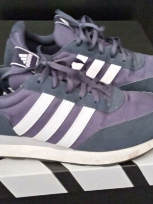 Adidas αθλητικά παπούτσια σαν καινούργια, μέγεθος 42,5, μπλε