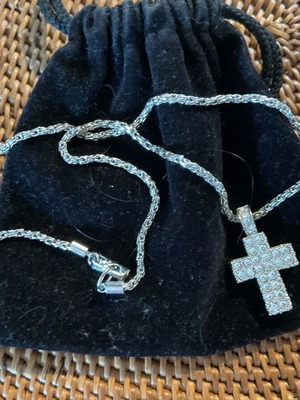 Swarovski cross new with authentic silver chain