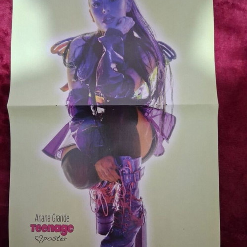 Ariana Grande collectible posters pack of 7 new