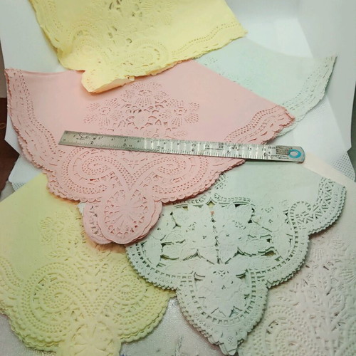 Unique collectible D'70 lace paper napkin set of 7 pieces