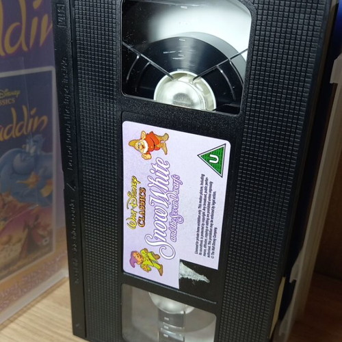 Snow White and the Seven Dwarfs VHS like new, no subtitles