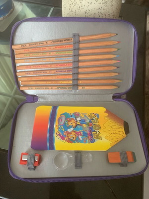 Κασετίνα τετραπλή πλήρες σετ καινούργια