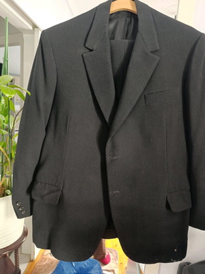 Men's suit used black wool 1980