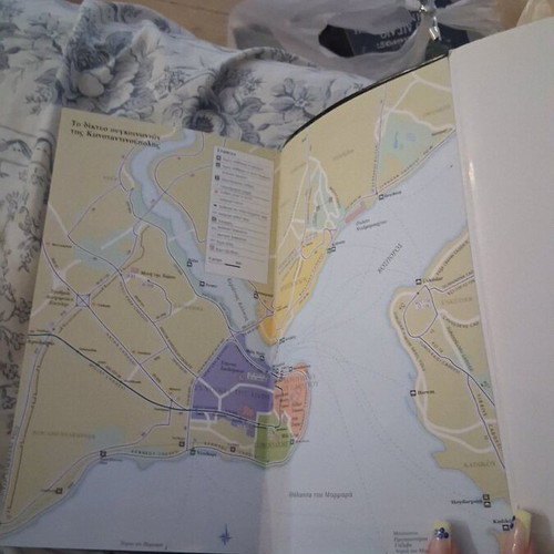 Book about Constantinople like new, detailed guide with map