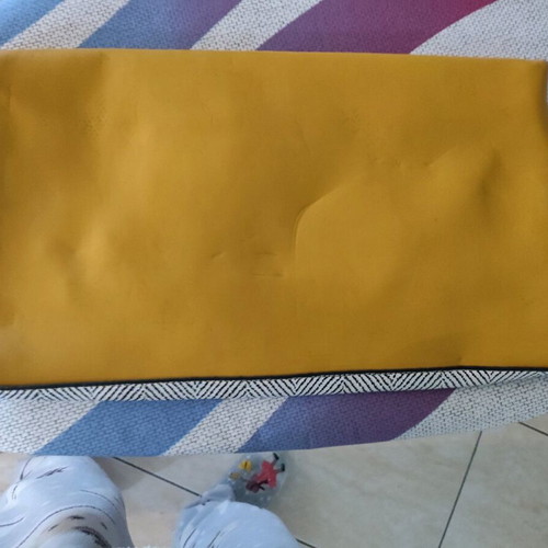 Axel large folder like new
