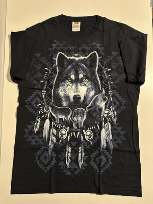 Summer T-shirt with wolves Fruit of the Loom, like new, medium, black