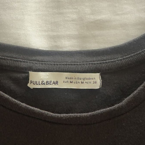 Pull & Bear women's t-shirt M black used
