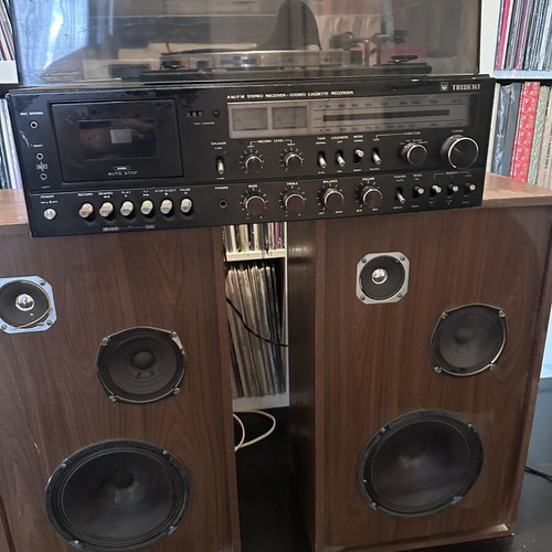 Vintage Trident sound system used, needs repair, moderate wear