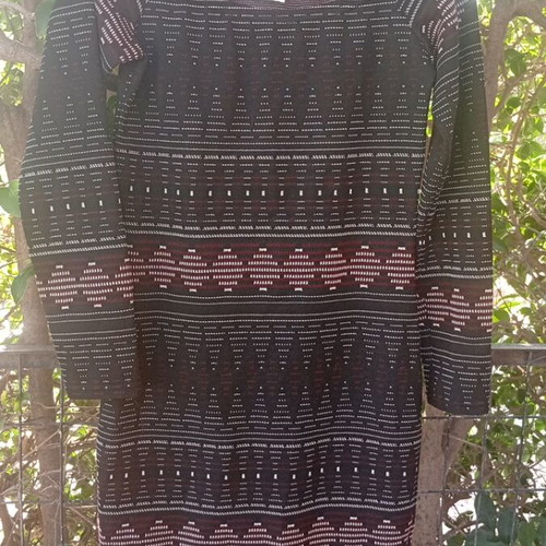 Dress Ths medium like new, knee length