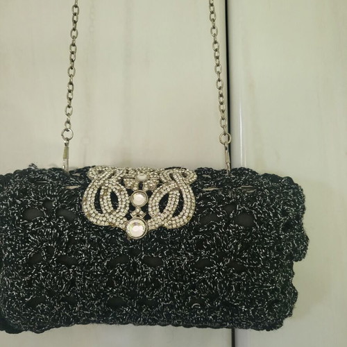 Women's bag with chain used, can be worn as wallet, black