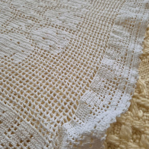 Handmade crochet table linens set of 6, like new, white and other colors