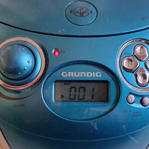 Radio Grundig GRB 2000 USB / CD / MP3 / USB.