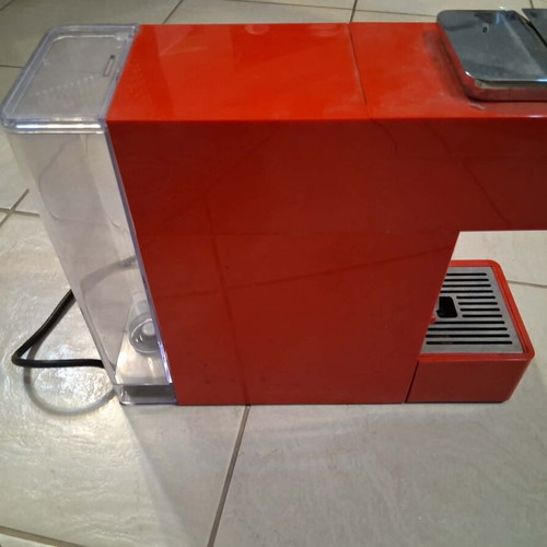Illy Iperespresso Y3.3 Red coffee machine used