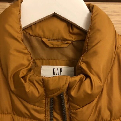 Gap sleeveless jacket for boys like new, size 134 cm
