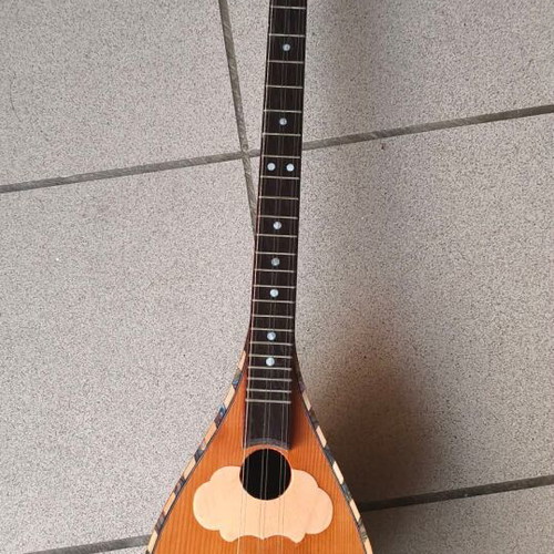 Three-stringed Tzouras new