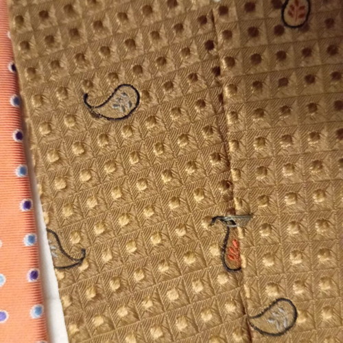Set of 4 thin branded ties 7-8cm width like new, silk