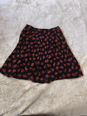 Vintage floral skirt SK & Company size 12 used, black with pink and orange flowers