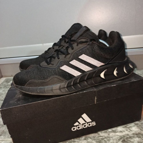 Adidas Kaptir Super αθλητικά σαν καινούργιο, νούμερο 43, μαύρα με reflective λεπτομέρειες