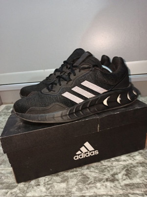 Adidas Kaptir Super αθλητικά σαν καινούργιο, νούμερο 43, μαύρα με reflective λεπτομέρειες