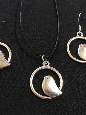 Jewelry set earrings and bird pendant new