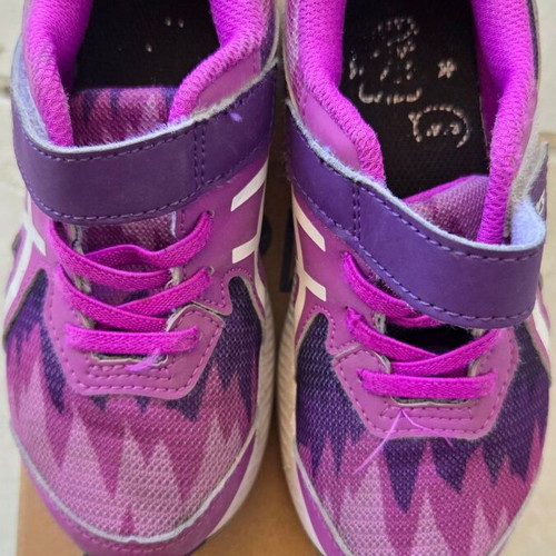 Asics athletic shoes for girl used, size 28.5, purple