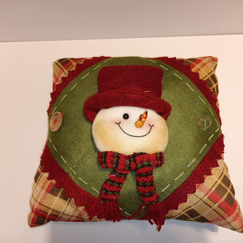 Christmas decorative pillows set of 2 used, festive designs