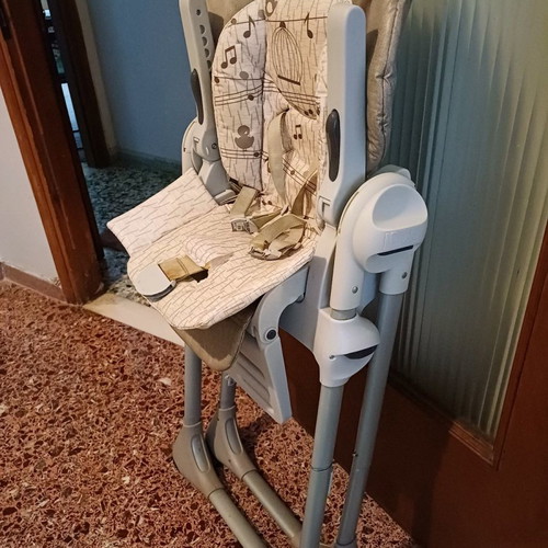 Chicco high chair used, adjustable and reclining
