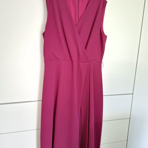 Motf dress like new with leather belt and gold detail pink