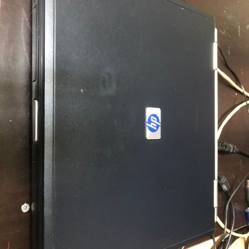 HP laptop retro used with 40GB disk, ready for XP format
