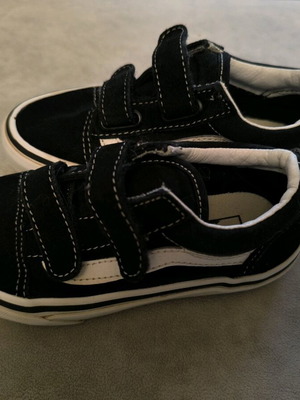 Παιδικά παπούτσια Vans Νο 28 σαν καινούργιο, μαύρο και άσπρο