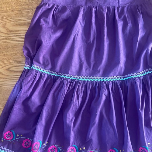 Vintage purple ethnic skirt with embroidered flowers size L like new