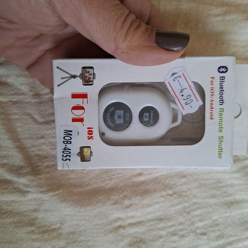 Selfie Bluetooth remote control white new