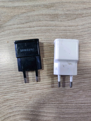 Samsung charger used without cables, pack