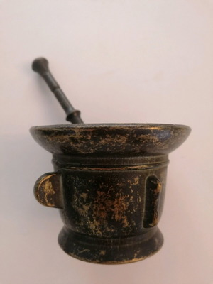 Small bronze mortar like new for decoration or use