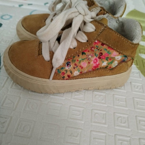 Winter girls boots used, size 22, with side zipper