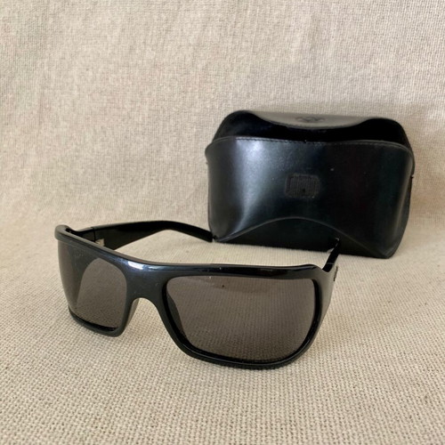 Vogue mask sunglasses used, black with case