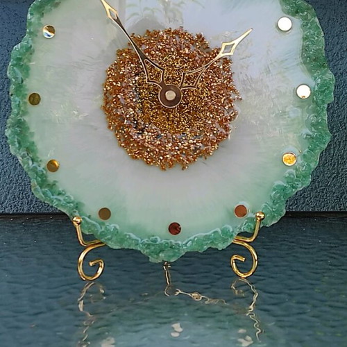 Table clock with epoxy resin and natural aventurine, new