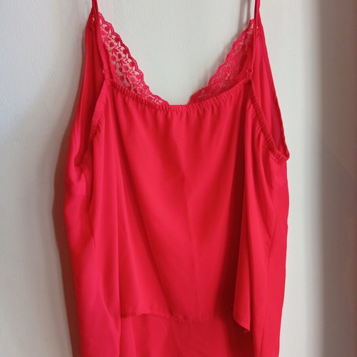 Shein lingerie top 4XL like new, adjustable straps, red