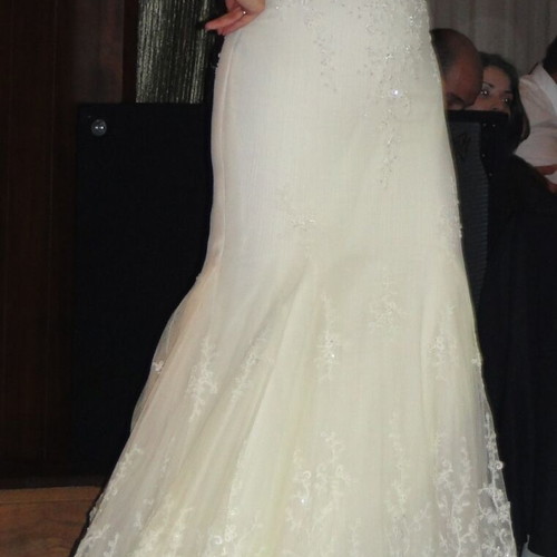Pronovias wedding dress ivory color like new