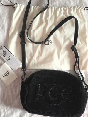 Ugg black crossbody bag with sheepskin trim